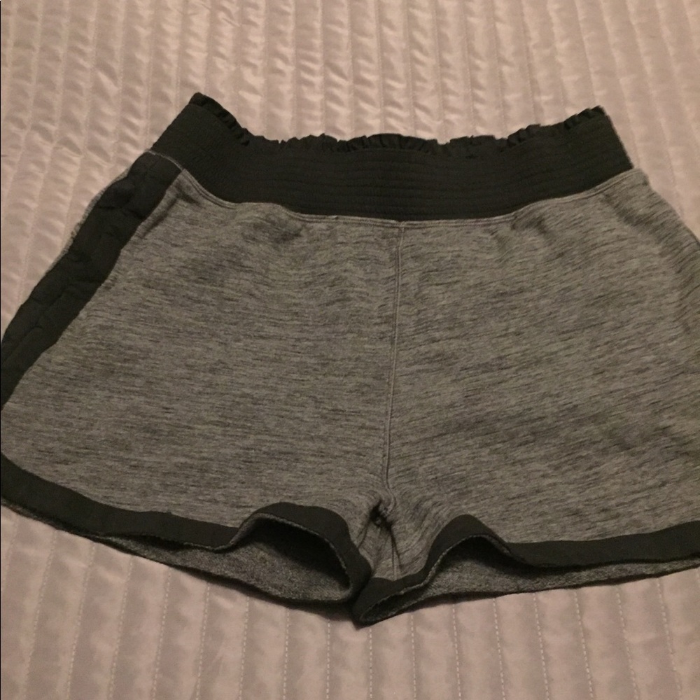 On The Fly Shorts 2.5. Used once.